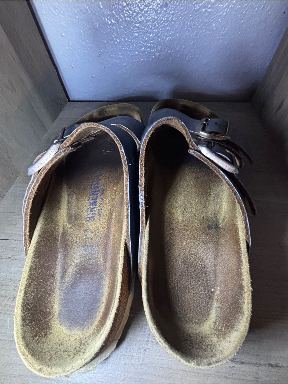 Birkenstock Women’s Arizona Two-Strap Sandals in Pewter Leather - Picture 3 of 4
